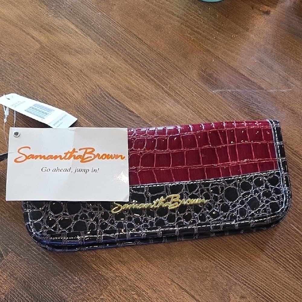 Red and Black Crocodile Embossed Travel Wallet